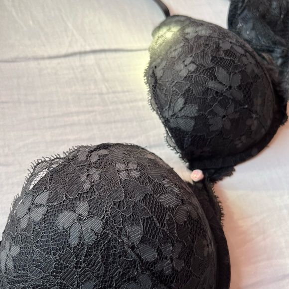 VS Dream Push Up Bra - Picture 2 of 4